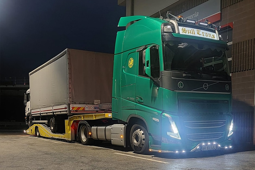 Camion 7.5t transport agabaritic